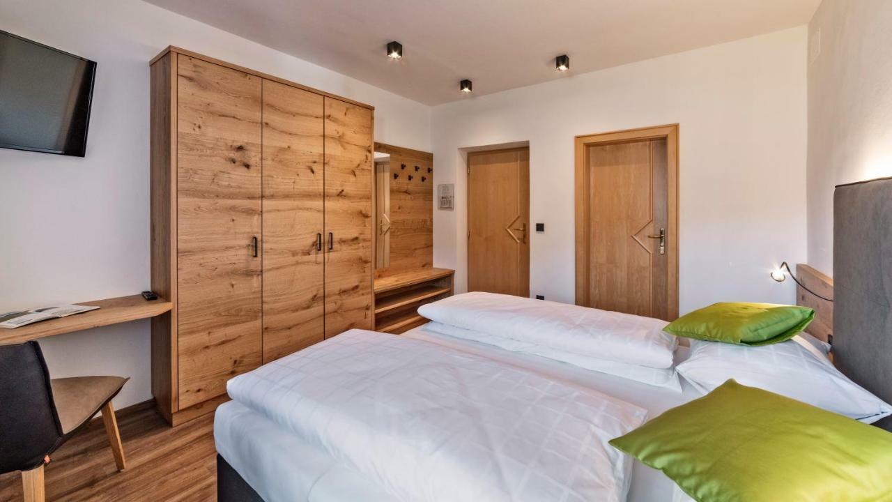 Hotel Garni Sonngart Andrian Exterior photo